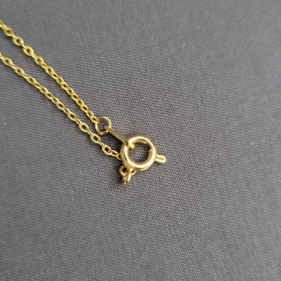 Womens Dark Red Glass Pendant Necklace Prong Set Delicate Cable Chain 15 inches - Picture 5 of 6